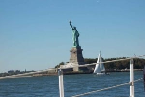 NYC: Dia da Estátua da Liberdade navegando na escuna Adirondack