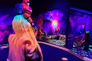 American Dream: Blacklight Mini Golf inngangsbillett