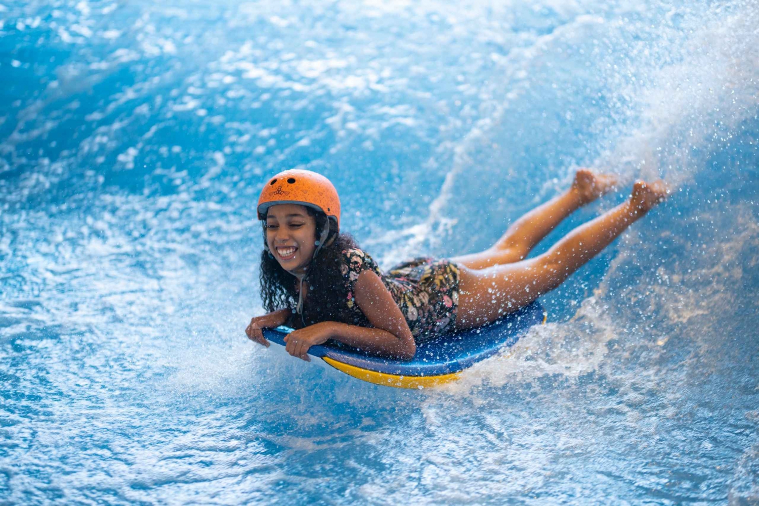 Skudin Surf at American Dream - Indoor Wave Pool