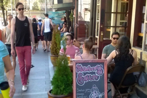 Brooklyn: 2-Hour Best of Brooklyn Walking Tour -Williamsburg