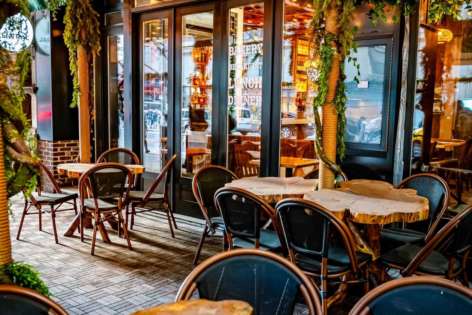 Central Park Cafe: Scenic Lunch & Dinner Experience in NYC