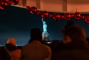 Circle Line: NYC New Year's Eve Fireworks Party Cruise (21+)