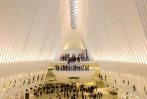 Découvrez le quartier des finances de New York, le mémorial du 11 septembre et l'icône de la liberté.