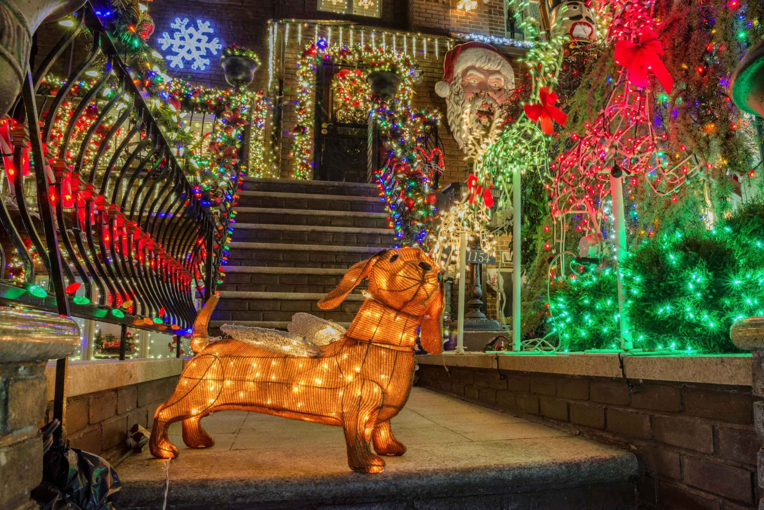 Utforsk magien i julelysene i Dyker Heights i New York