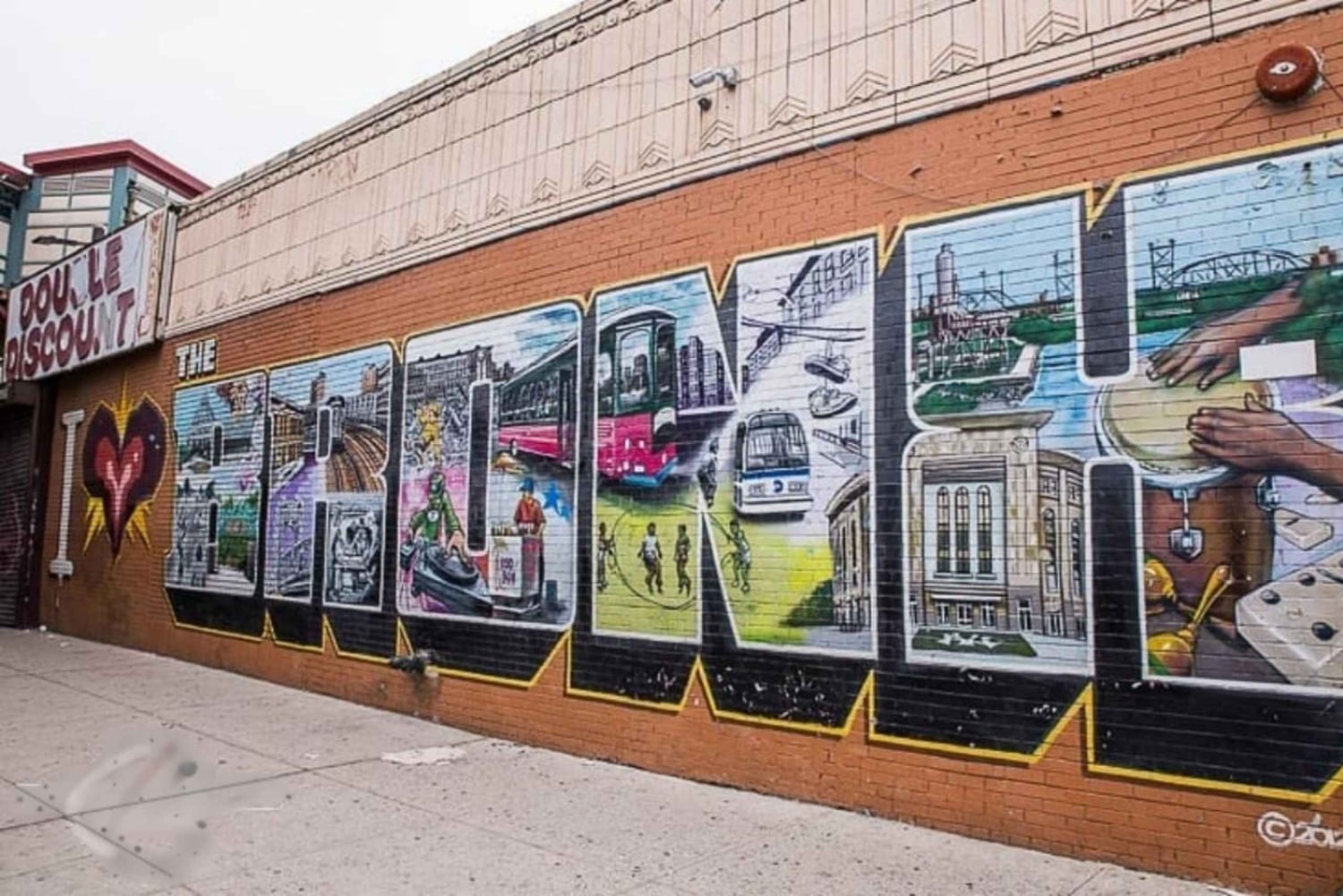 Da Manhattan: tour in autobus di 5 ore nel Bronx, Queens e Brooklyn