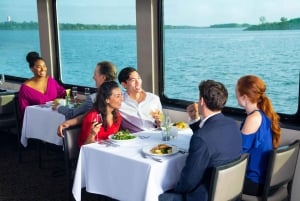 Von New Jersey aus: New York City Buffet Mittagessen oder Dinner Cruise