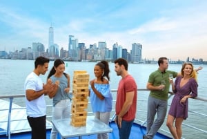 Von New Jersey aus: New York City Buffet Mittagessen oder Dinner Cruise