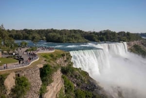From New York City: Niagara Falls & 1000 Islands 3-Day Tour
