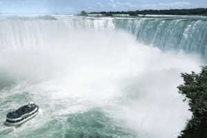 From NYC: Niagara Falls Day Trip with Optional Boat Ride