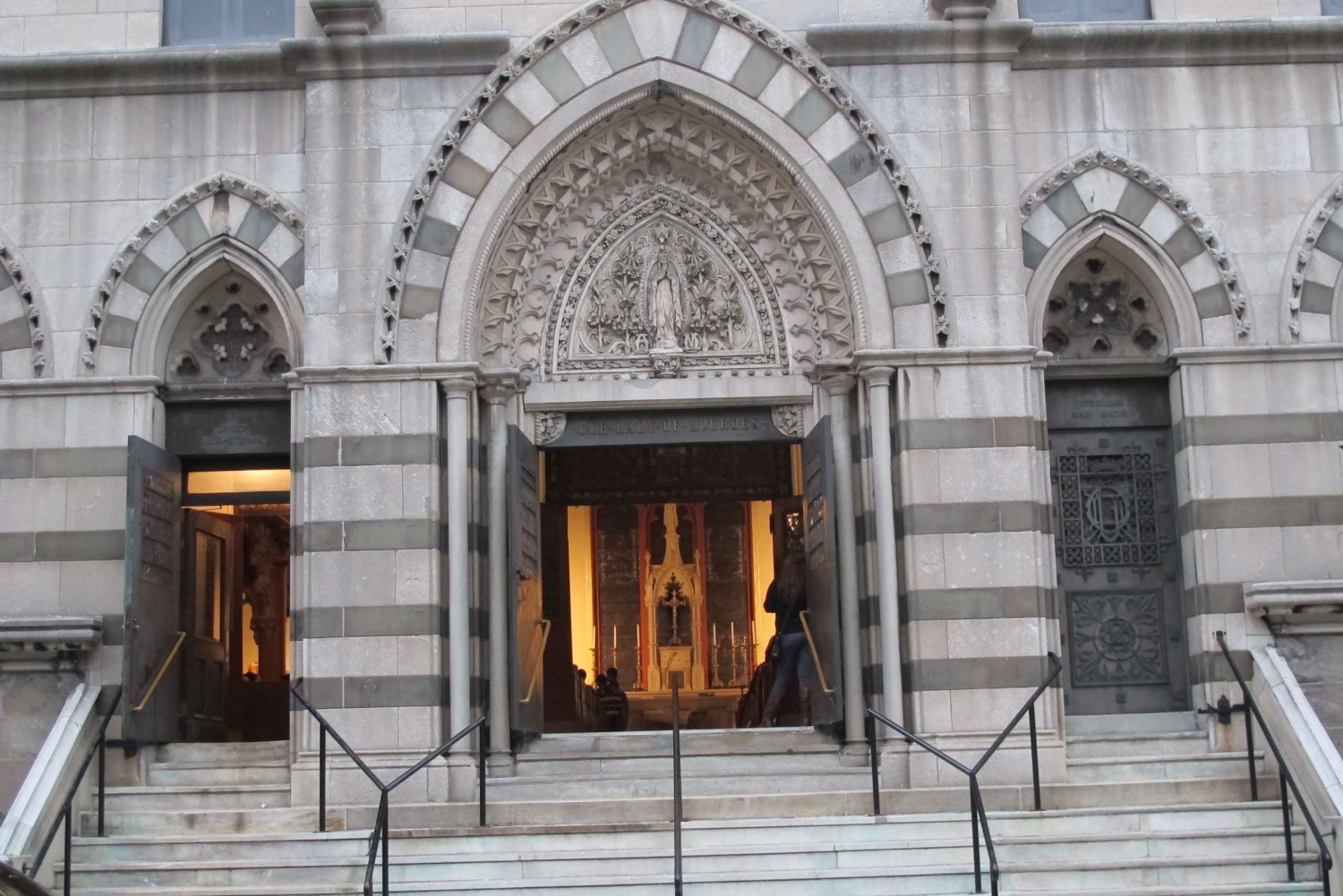 Harlem: Sunday Gospel Service with Locals