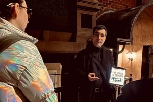 Haunted Village in New York City zu Fuß erkunden