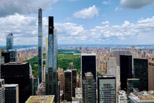 Midtown Manhattan ; la visite de vacances comprend le Top of the Rock