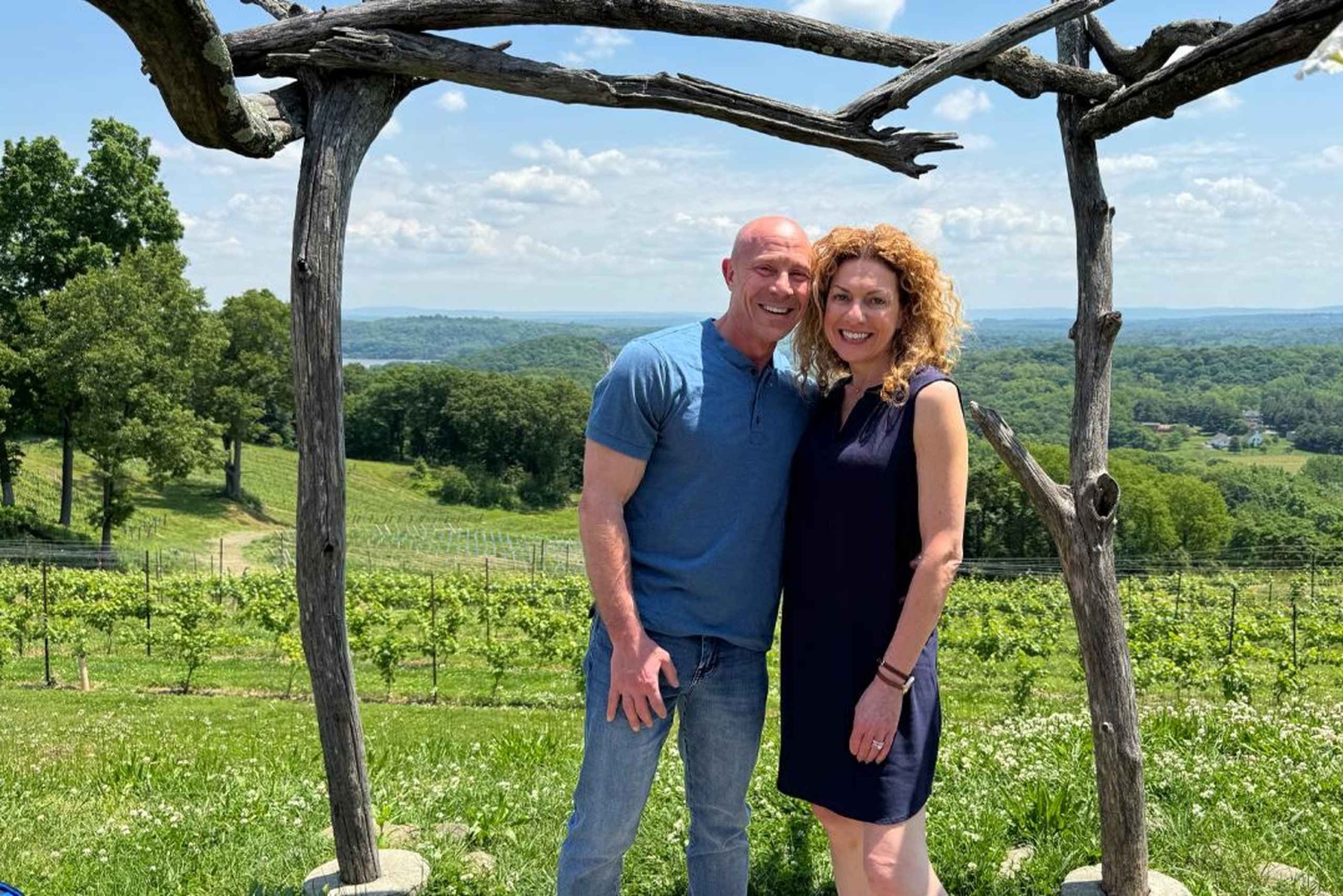 ハドソンバレーワインツアー：ニューヨークで唯一のソムリエガイド付きツアー！