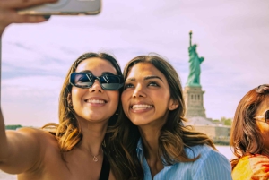 iBoatNYC: 1 uur durende beste sightseeingtour per boot in NYC