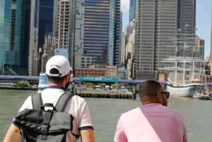 iBoatNYC: 1 uur durende beste sightseeingtour per boot in NYC
