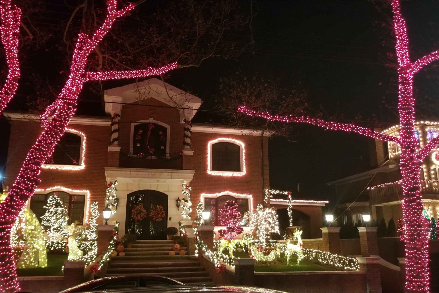 Upea jouluvalojen kierros Dyker Heights Brooklynissa