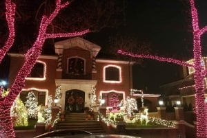 Wspaniała świąteczna wycieczka po Dyker Heights na Brooklynie