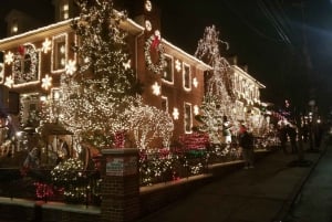 Wspaniała świąteczna wycieczka po Dyker Heights na Brooklynie