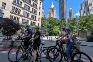 NYC: Wycieczka rowerowa po Manhattanie z radykalną i dziwną historią