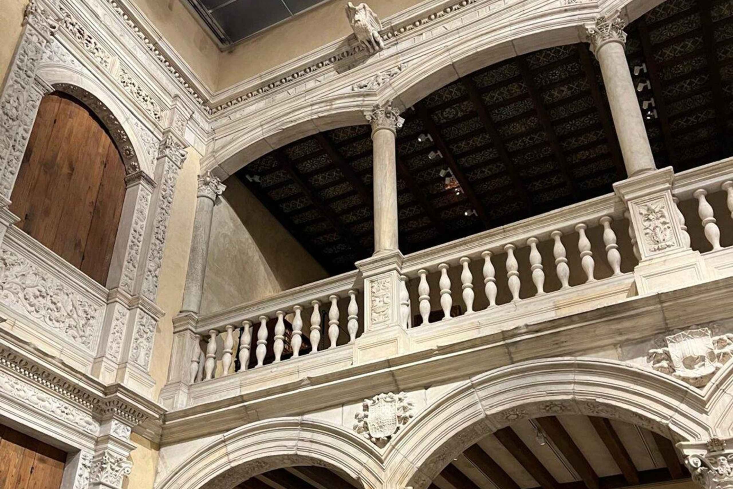 MET Guided Tour: 2-Hour Tour in Spanish