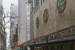 Centro de Manhattan, incluida la entrada al MoMa sin colas