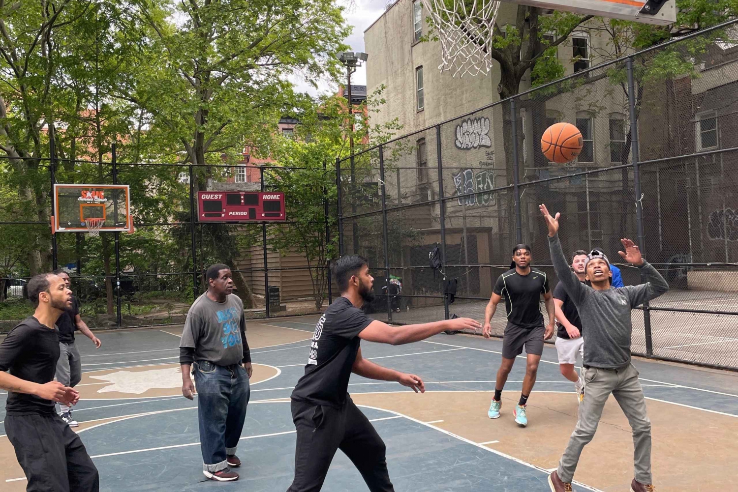 Excursão a pé de basquete em Nova York