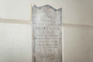 New York City: Katakomben bei Kerzenschein