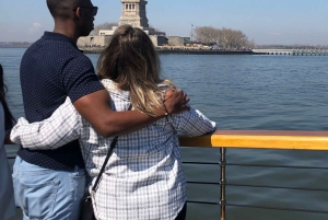 New York City Champagne, Cheese, Caviar & Sightseeing Cruise