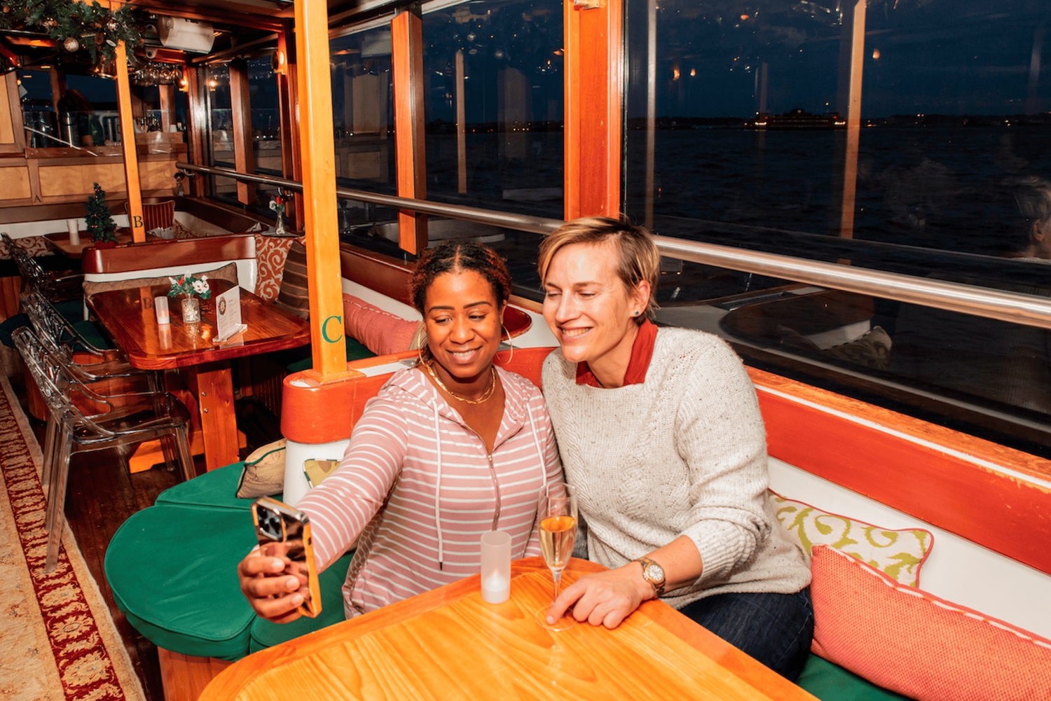 New York City: Holiday Jazz Classic Motor Yacht Cruise