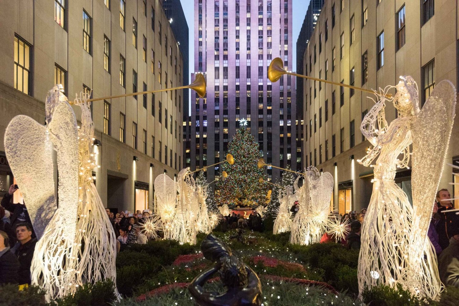 New York City: Holiday Lights Guided Walking Tour