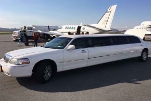 New York City: La Guardia Airport Private Limousine Transfer