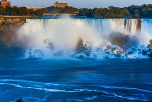 Nowy Jork: Nocna wycieczka z przewodnikiem nad wodospad Niagara