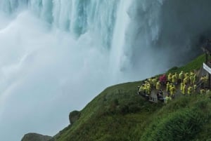 Nowy Jork: Nocna wycieczka z przewodnikiem nad wodospad Niagara