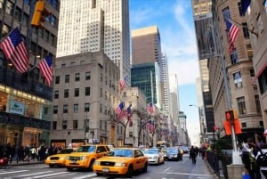 New York City: Sightseeing Walking Tour with Food Tastings