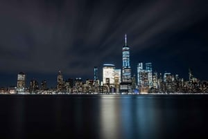 NYC: City Skyline Sightseeing Bus Tour at Night -bussikierros yöllä
