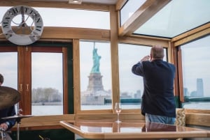 Ciudad de Nueva York: Crucero en yate al atardecer