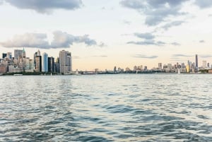 New York City: Cruise på yacht i solnedgang