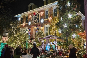 New York: Dyker Heights Christmas Lights Guided Walking Tour