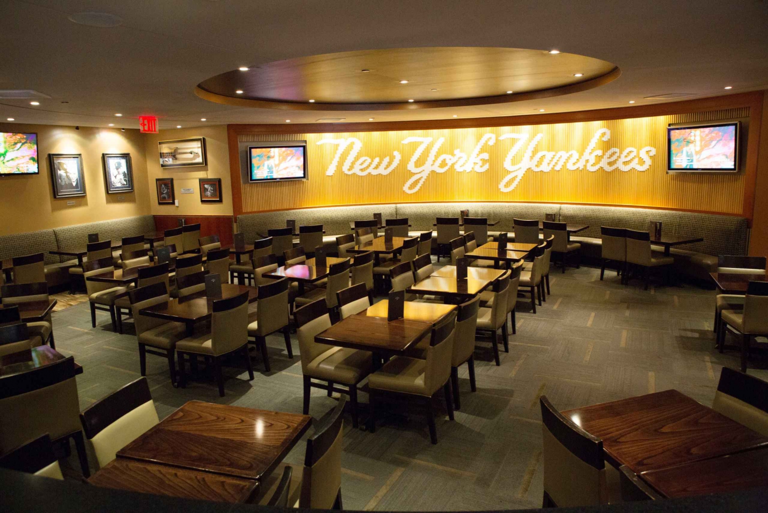 New York: Måltid på Hard Rock Cafe på Yankee Stadium