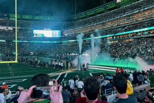 ニューヨーク: メットライフ・スタジアムでのニューヨーク・ジェッツのフットボールの試合