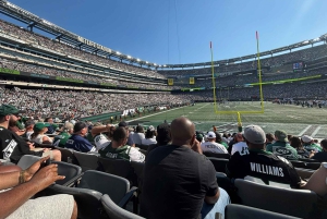 ニューヨーク: メットライフ・スタジアムでのニューヨーク・ジェッツのフットボールの試合