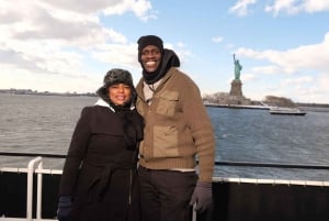 Omvisning med båt i NYC - Frihetsgudinnen, Ellis Island og mer!