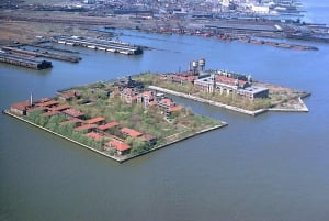 New York : Statue de la Liberté, Ellis Island et Wall Street ...