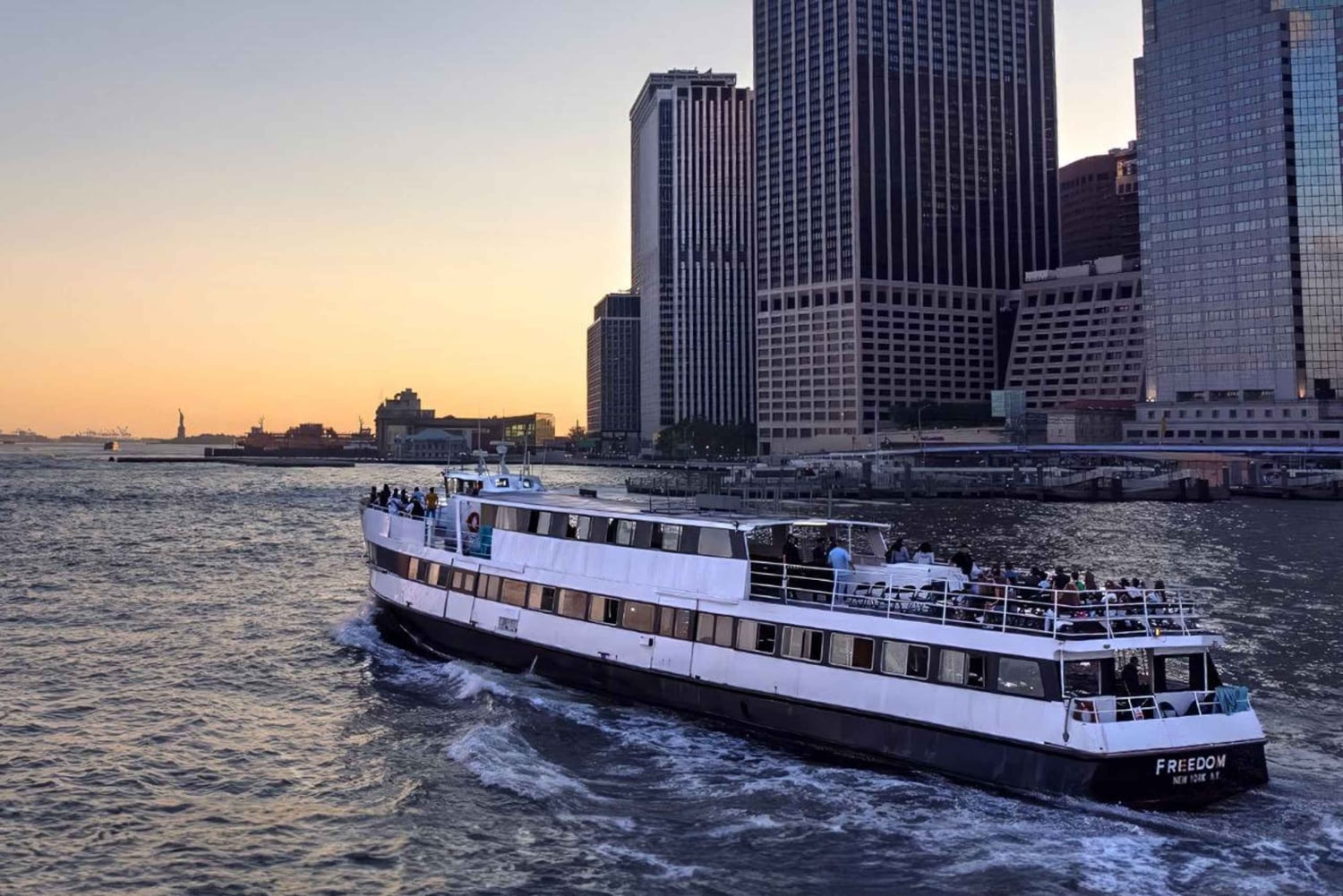 New York: Solnedgangscruise med udsigt til Frihedsgudinden
