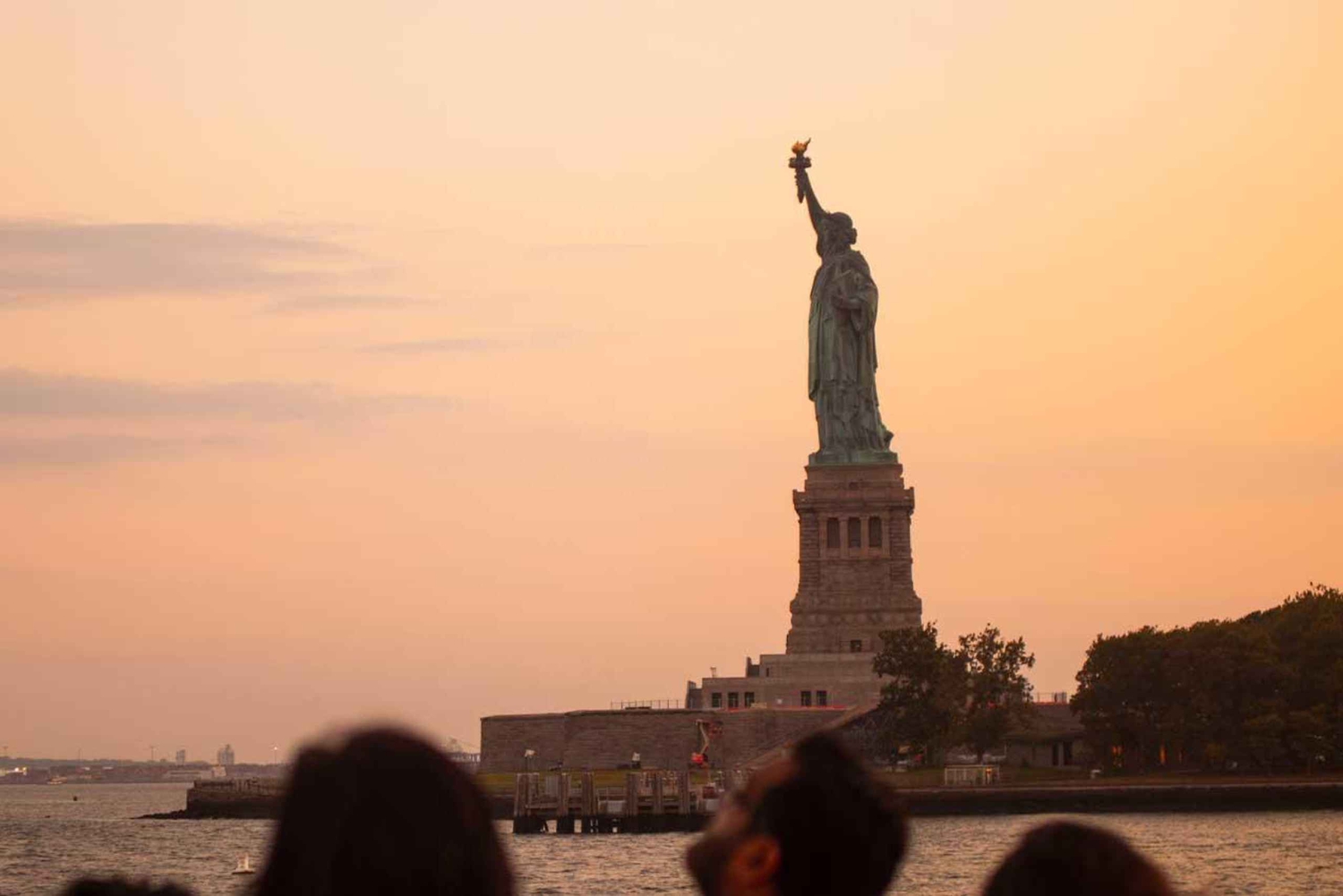 New York: Solnedgangscruise med udsigt til Frihedsgudinden