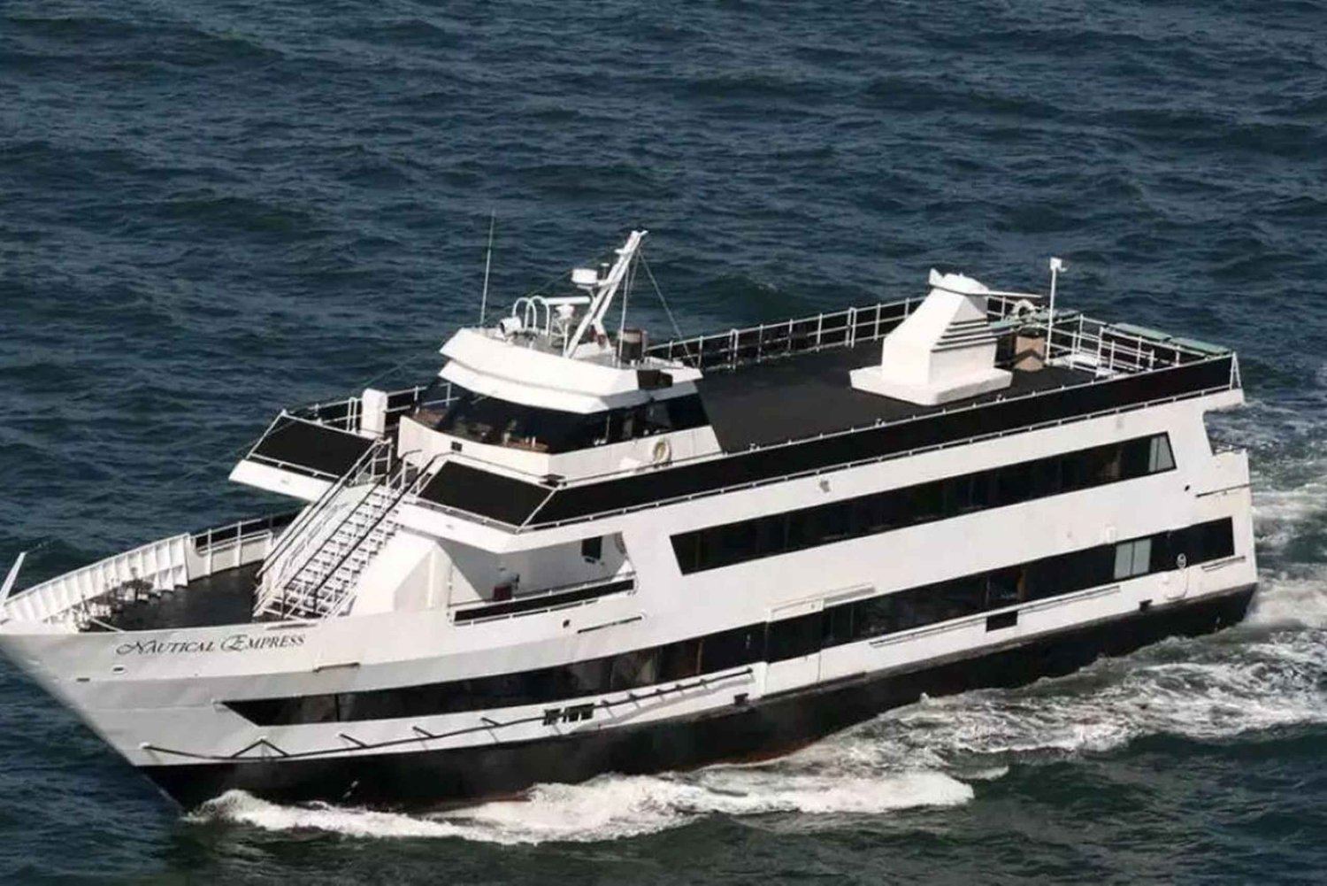 iBoatNYC: melhor passeio turístico de barco de 1 hora em Nova Iorque