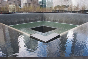 NYC: Piesza wycieczka po 9/11 Memorial i Financial District