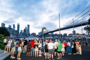 夜のニューヨーク：トップハイライトを巡る3時間の豪華バスツアー