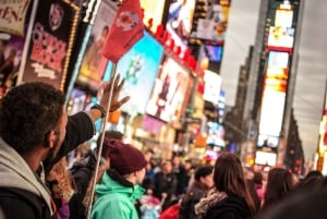 NYC: Broadway and Times Square Insider Tour with a Performer