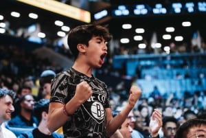 NYC: Brooklyn Nets NBA Pelilippu Barclays Centerissä